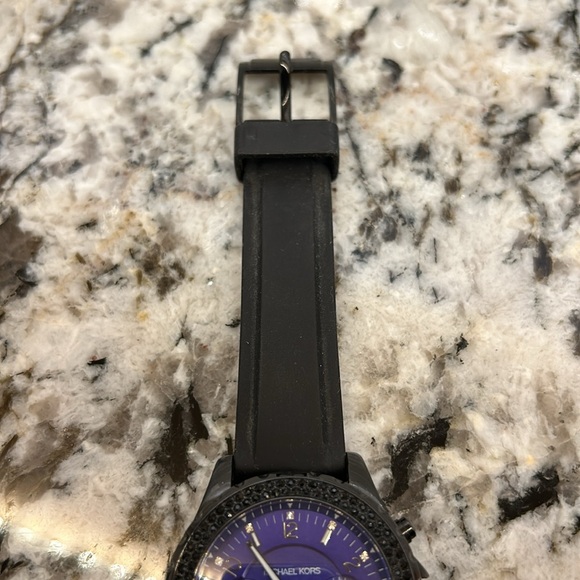 Like new Michael Kors watch - Picture 4 of 5